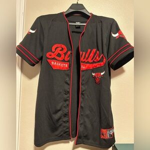 Bulls Basketball Jersey black& red -size m